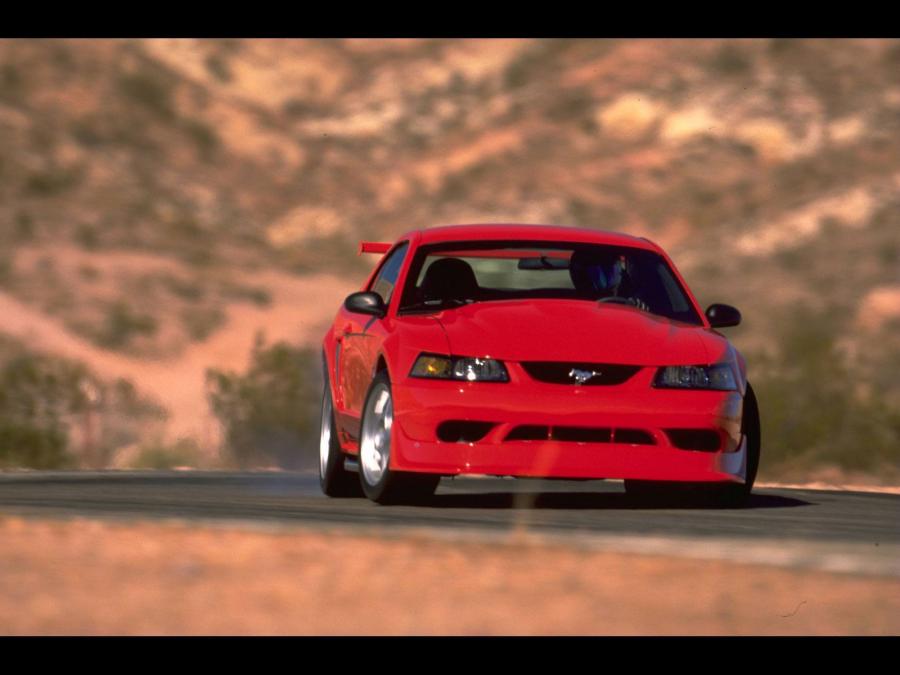  Ford Mustang SVT Cobra R 2000 года  (фото 64 из 128)